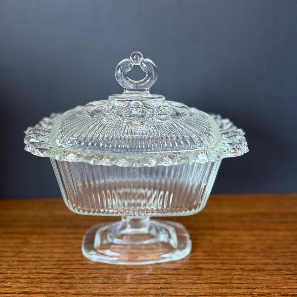 Vintage Indiana Glass "Lace Edge" Pedestal Candy‎ Dish